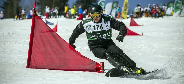 Sportowy kalendarz studentów Politechniki Rzeszowskiej na miesiąc marzec