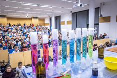 Pokazy chemiczne Koła Naukowego ESPRIT,